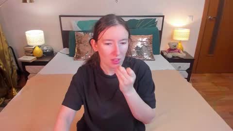 Catrin online show from January 6, 2026, 5:33 am