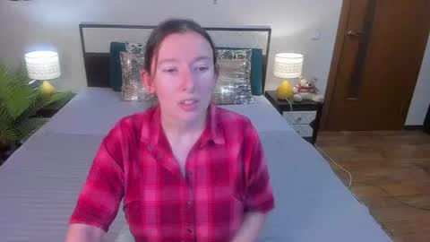 Snapshot of catherinewalls chatting on June 29, 2026, 3:57 am Catrin online show from June 29, 2026, 3:57 am