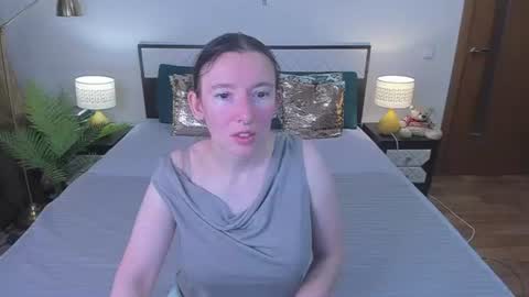 Snapshot of catherinewalls chatting on July 16, 2026, 6:30 am Catrin online show from July 16, 2026, 6:30 am