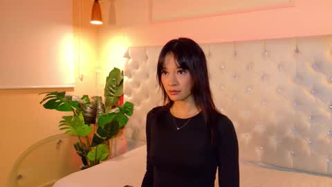 Snapshot of cathmellow_ chatting on February 14, 2026, 11:23 pm CATH online show from February 14, 2026, 11:23 pm