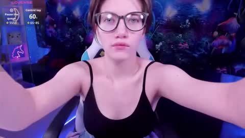 cathybarnes online show from November 19, 2025, 3:28 am