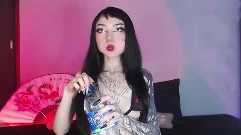 Snapshot of cati_petite chatting on December 22, 2024, 1:45 am Cati help me reach my goal of 100 thumbs up again 3 online show from December 22, 2024, 1:45 am