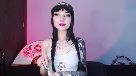 Snapshot of cati_petite chatting on January 23, 2025, 5:02 am Cati help me reach my goal of 100 thumbs up again 3 online show from January 23, 2025, 5:02 am