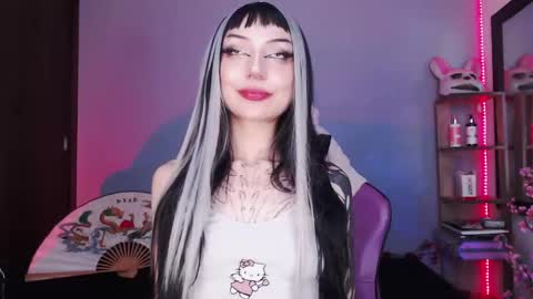 Snapshot of cati_petite chatting on February 20, 2025, 11:32 pm Cati help me reach my goal of 100 thumbs up again 3 online show from February 20, 2025, 11:32 pm