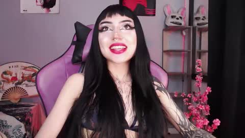 Snapshot of cati_petite chatting on September 17, 2025, 3:08 am Cati help me reach my goal of 100 thumbs up again 3 online show from September 17, 2025, 3:08 am