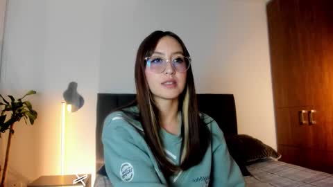 Snapshot of catimore chatting on February 24, 2026, 2:37 pm Catimore online show from February 24, 2026, 2:37 pm