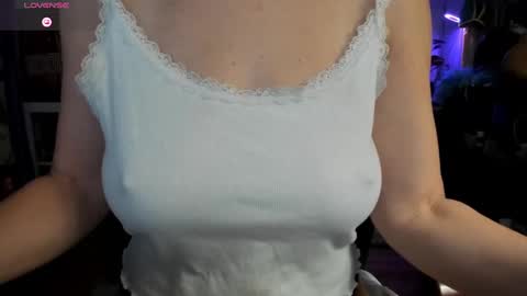 Snapshot of catnips_cabaret chatting on December 8, 2024, 3:13 pm some call me djcatnips some call me CC but i love it when you call me miss catnips online show from December 8, 2024, 3:13 pm