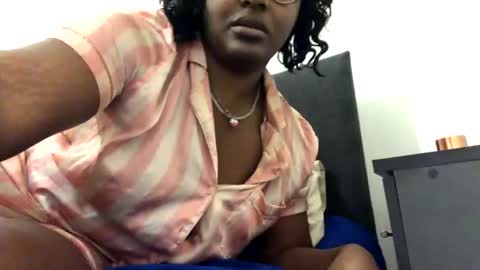 catpixel online show from October 23, 2025, 8:57 am