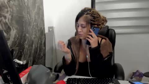 CATT EVANS online show from October 14, 2025, 11:49 pm