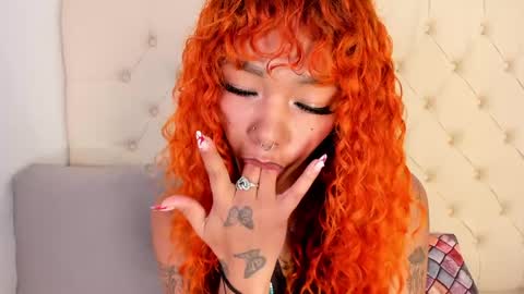 cattaleya_get online show from June 1, 2026, 12:29 pm