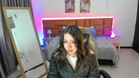 Snapshot of catti_brie_ chatting on April 17, 2026, 11:24 am catti_brie_ online show from April 17, 2026, 11:24 am