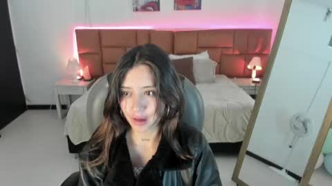 Snapshot of catti_brie_ chatting on May 12, 2026, 12:13 pm catti_brie_ online show from May 12, 2026, 12:13 pm
