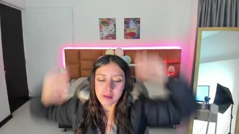 Snapshot of catti_brie_ chatting on May 14, 2026, 11:39 am catti_brie_ online show from May 14, 2026, 11:39 am
