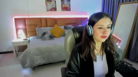 catti_brie_ online show from June 23, 2026, 11:30 am