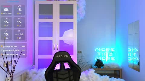 Snapshot of caty_cuddly chatting on December 21, 2024, 12:31 am caty_cuddly online show from December 21, 2024, 12:31 am