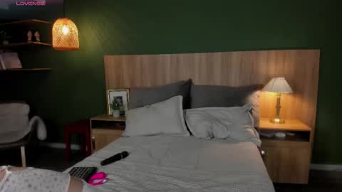 Caty  online show from February 2, 2026, 11:25 pm