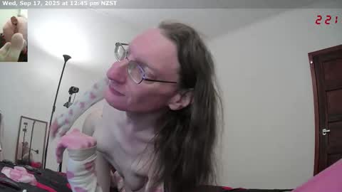 Snapshot of cdadalyn chatting on September 17, 2025, 12:45 am Adalyn online show from September 17, 2025, 12:45 am