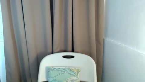 Celine online show from December 15, 2025, 1:37 pm