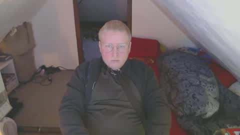 Snapshot of cebas chatting on February 19, 2025, 10:45 am cebas online show from February 19, 2025, 10:45 am