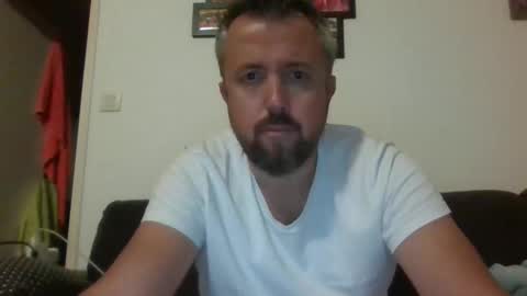 Snapshot of cebcool chatting on October 31, 2025, 12:33 am Sb online show from October 31, 2025, 12:33 am