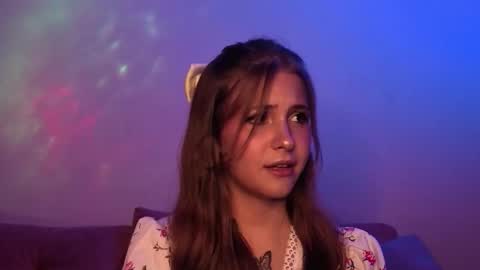 Lina  online show from October 3, 2025, 7:11 pm