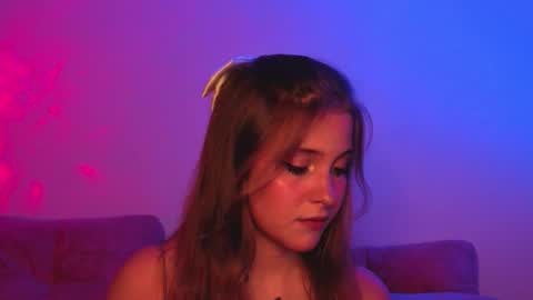 Lina  online show from October 5, 2025, 7:12 pm