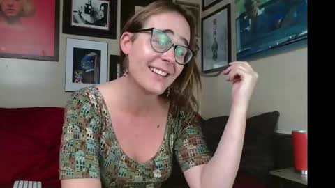 Cecily Saint Claire online show from November 7, 2025, 12:49 pm