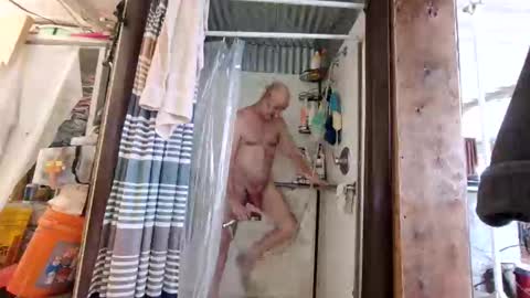 Chuck online show from February 6, 2025, 8:02 pm