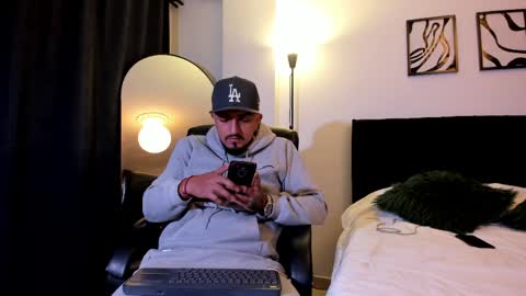 Snapshot of cefiro93 chatting on April 8, 2026, 12:21 am cefiro93 online show from April 8, 2026, 12:21 am