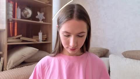 Snapshot of cel1ne_secret chatting on September 9, 2025, 6:24 am Josie Manesi online show from September 9, 2025, 6:24 am