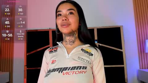 Snapshot of celeeste_18 chatting on November 5, 2025, 2:44 am celeeste_18 online show from November 5, 2025, 2:44 am