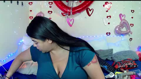 celeste_hotres online show from May 18, 2026, 4:07 am