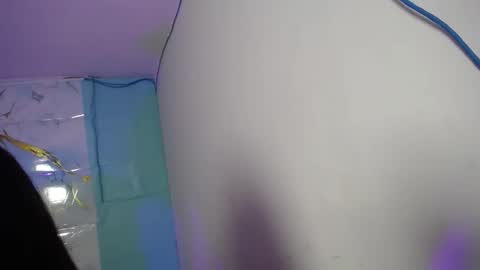 Snapshot of celeste_polis chatting on November 8, 2025, 9:02 pm celeste_polis online show from November 8, 2025, 9:02 pm