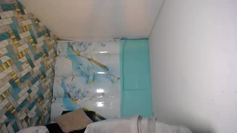 Snapshot of celeste_polis chatting on November 21, 2025, 8:07 pm celeste_polis online show from November 21, 2025, 8:07 pm