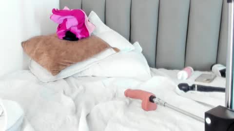 Snapshot of celeste_smmith_ chatting on February 25, 2025, 9:31 am celeste_smmith_ online show from February 25, 2025, 9:31 am
