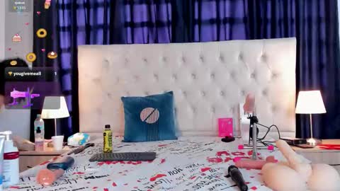 Snapshot of celeste_storms chatting on November 19, 2025, 12:27 pm CELESTE MIRANDA online show from November 19, 2025, 12:27 pm