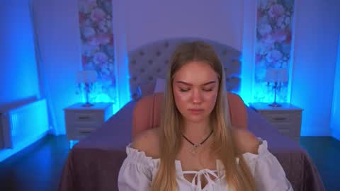 celestenoirr online show from December 5, 2025, 3:41 pm