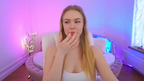 celestenoirr online show from February 16, 2026, 7:26 am