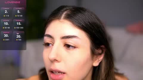 Chleo online show from April 6, 2026, 4:57 am