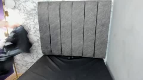       online show from December 20, 2024, 7:33 am