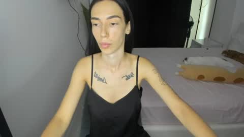 Celine Roxelle online show from July 15, 2026, 12:21 pm