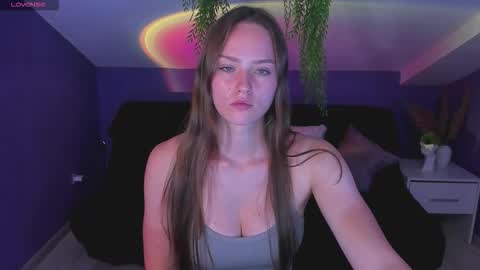 elin online show from September 13, 2025, 1:44 pm