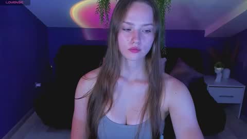 elin online show from September 14, 2025, 1:32 pm