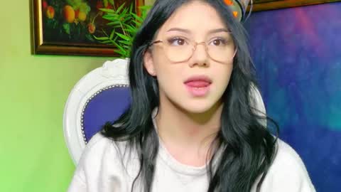 Snapshot of celinelow chatting on September 20, 2025, 6:14 am celinelow online show from September 20, 2025, 6:14 am
