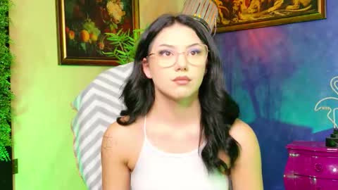 Snapshot of celinelow chatting on September 22, 2025, 11:12 am celinelow online show from September 22, 2025, 11:12 am
