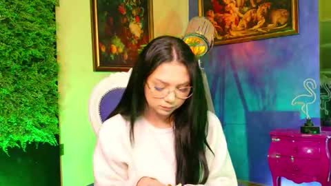 Snapshot of celinelow chatting on September 25, 2025, 6:17 am celinelow online show from September 25, 2025, 6:17 am