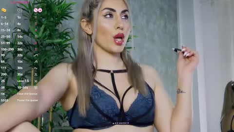 Snapshot of celinemeyerr chatting on February 22, 2025, 6:39 am CelineMeyer online show from February 22, 2025, 6:39 am