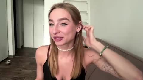 Snapshot of celineruppert chatting on June 11, 2026, 12:08 am Amilia online show from June 11, 2026, 12:08 am