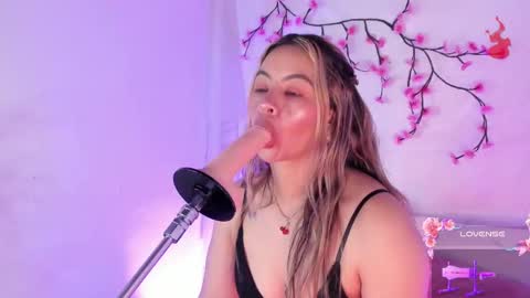 Hello guys my name is Sofi and Lizzie and  Vanessa online show from October 6, 2025, 3:20 pm