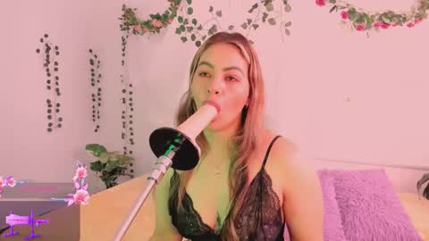 Hello guys my name is Sofi and Lizzie and  Vanessa online show from November 27, 2025, 2:52 pm